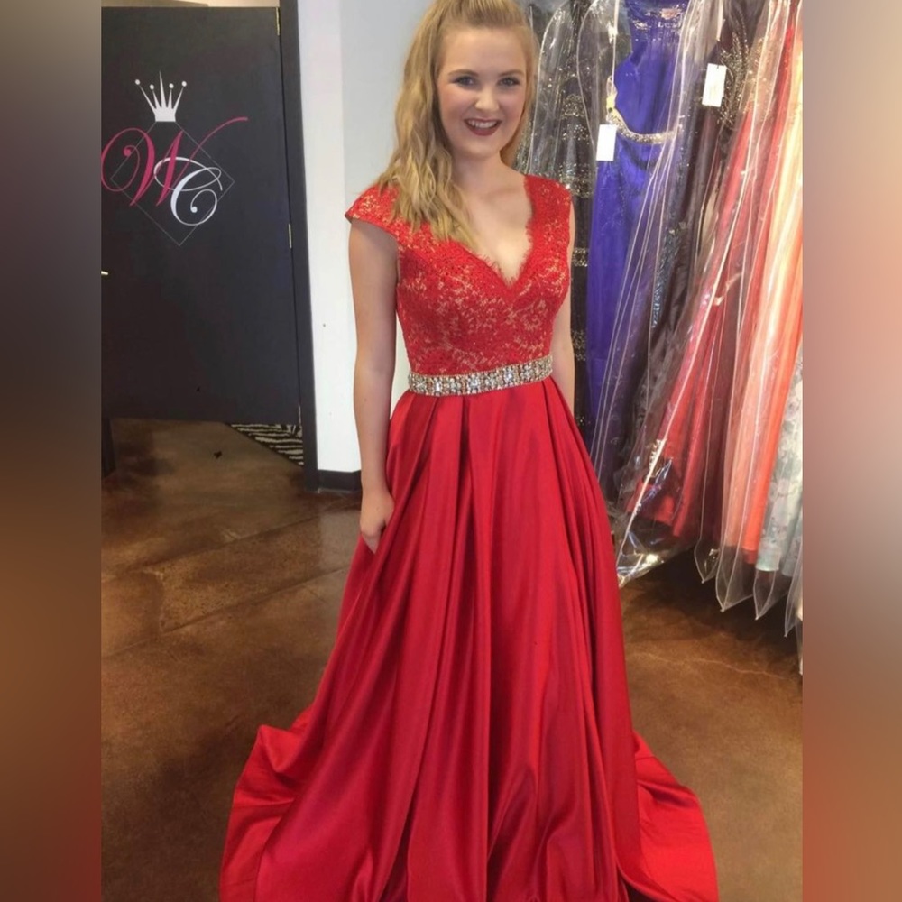 Red Jovani Gown Sz 6